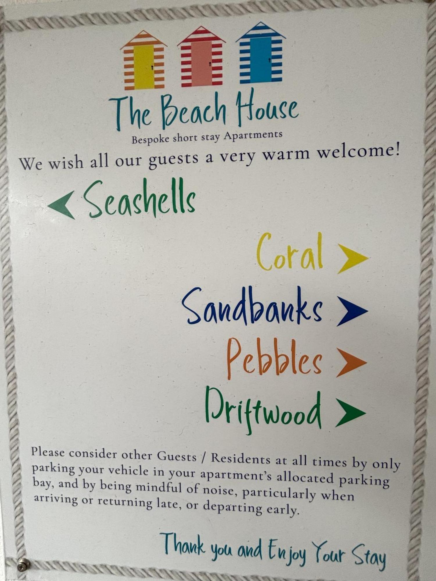 The Beach House Holiday Apartments 이스트본 외부 사진