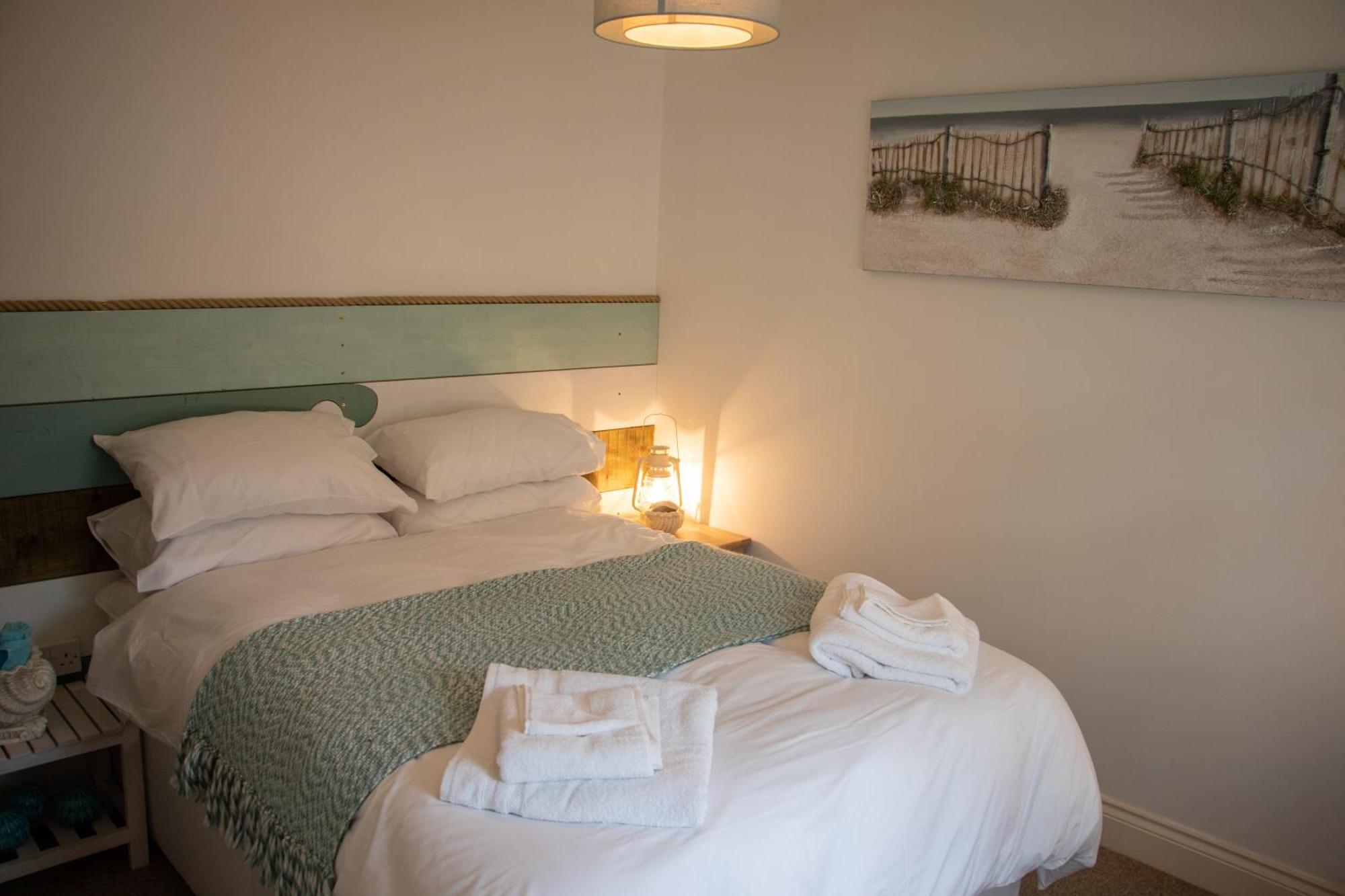 The Beach House Holiday Apartments 이스트본 외부 사진