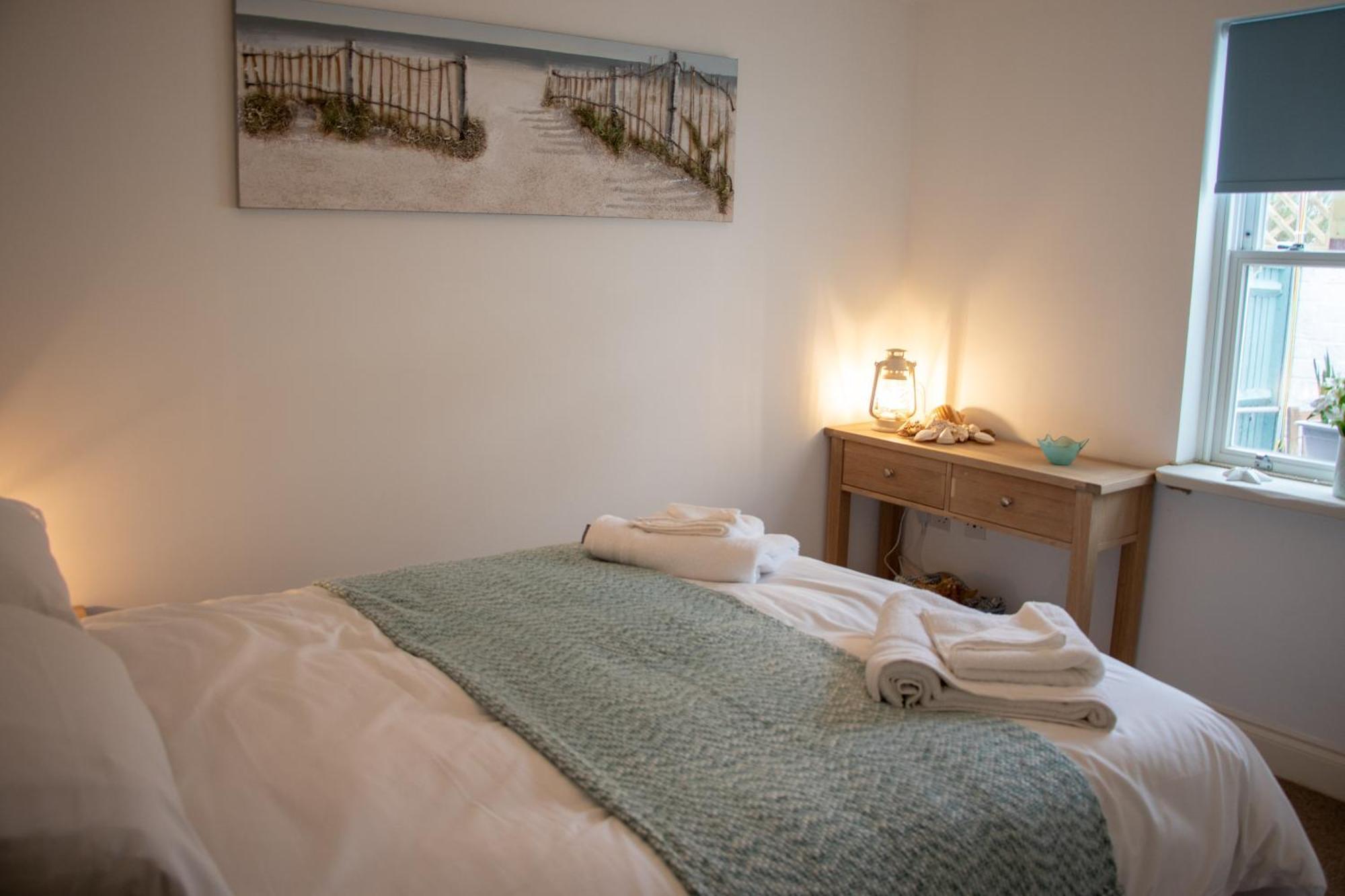 The Beach House Holiday Apartments 이스트본 외부 사진